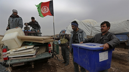 inician elecciones en afganistan